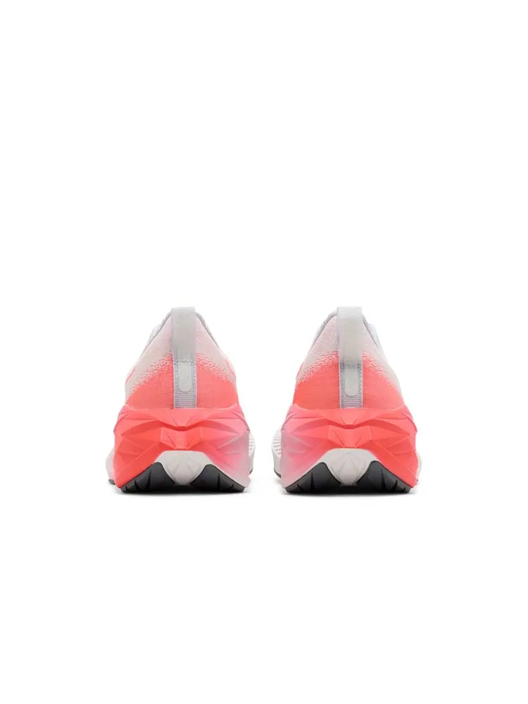 Кроссовки Hakaone Ekiden x Wmns Novablast 4 'White Sunrise Red' — изображение 6 из 8, белый красный