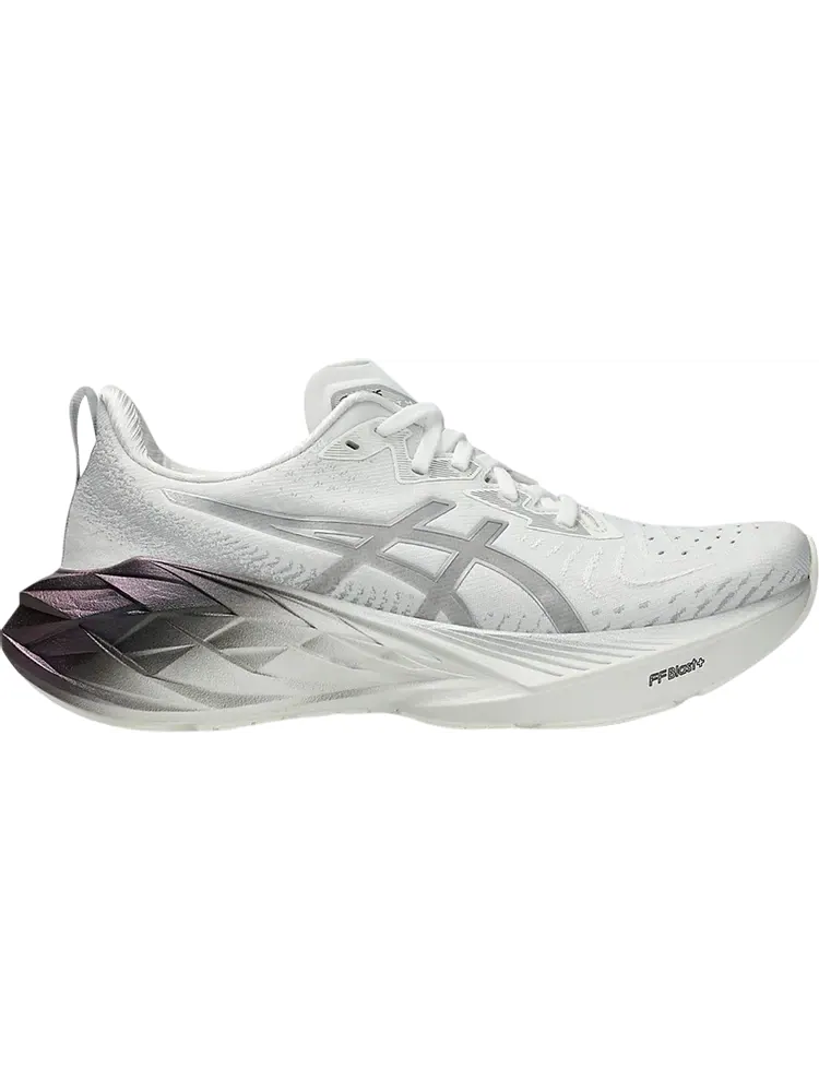 Кроссовки Wmns Novablast 4 Platinum 'Real White Pure Silver' — изображение 1 из 1, белый