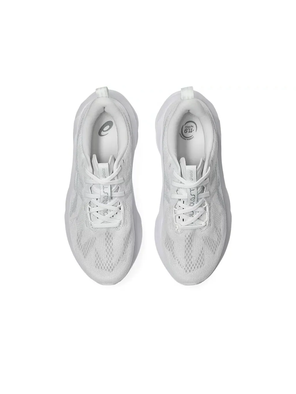Беговые женские кроссовки Asics Novablast 5 — изображение 4 из 7, белый/серый