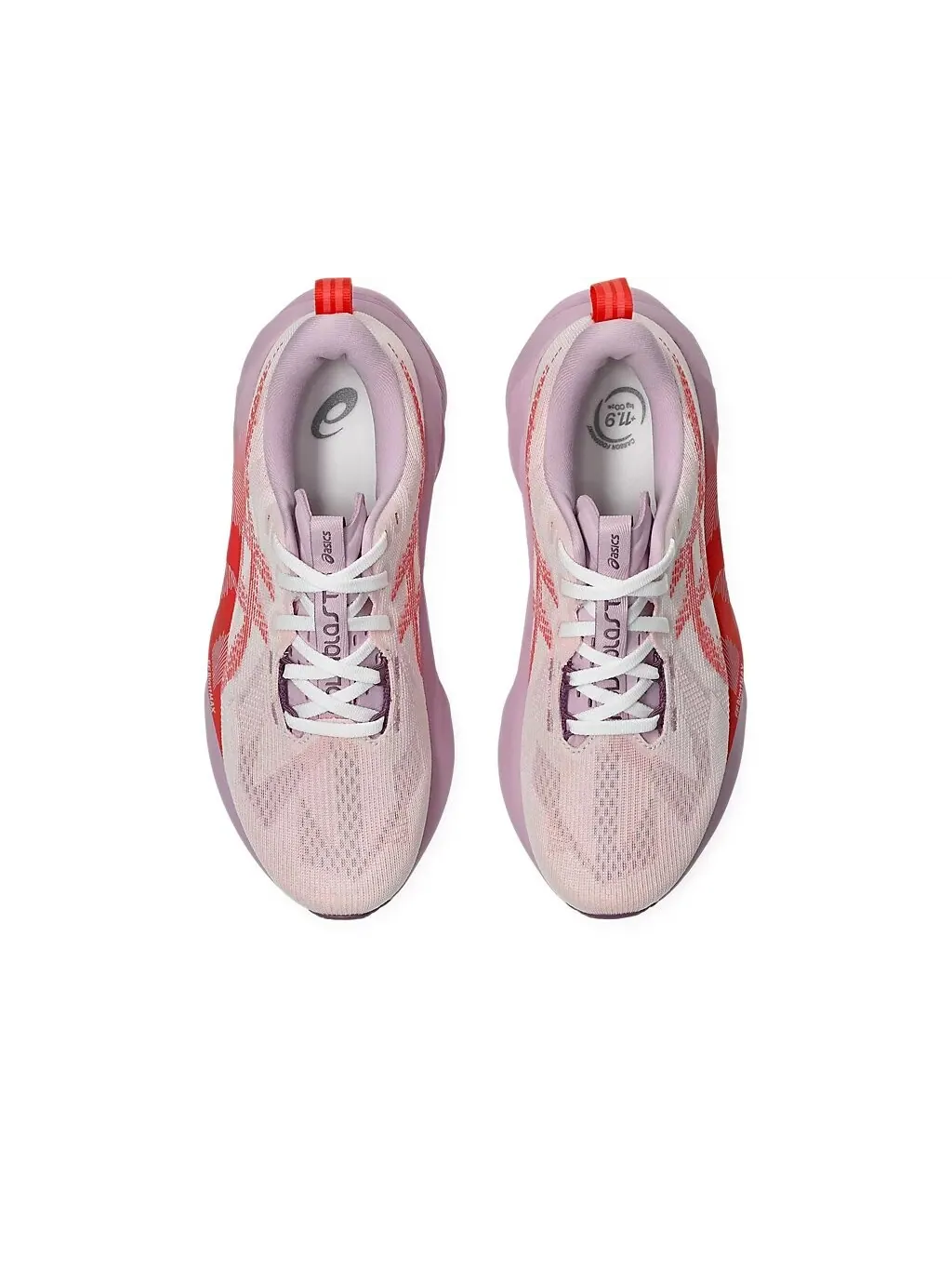 Беговые женские кроссовки Asics Novablast 5 — изображение 4 из 7, белый