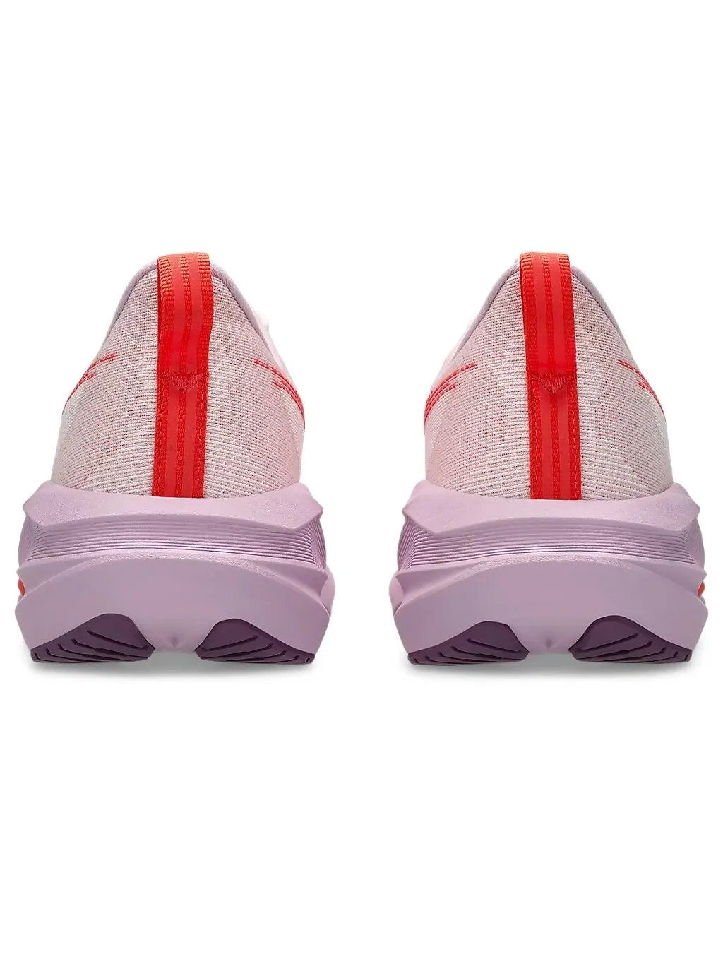 Беговые женские кроссовки Asics Novablast 5 — изображение 6 из 7, белый