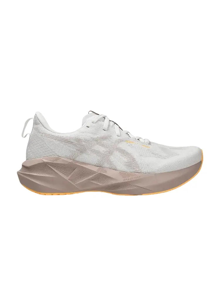 Кроссовки Asics Wmns Novablast 5 — изображение 1 из 1, белый