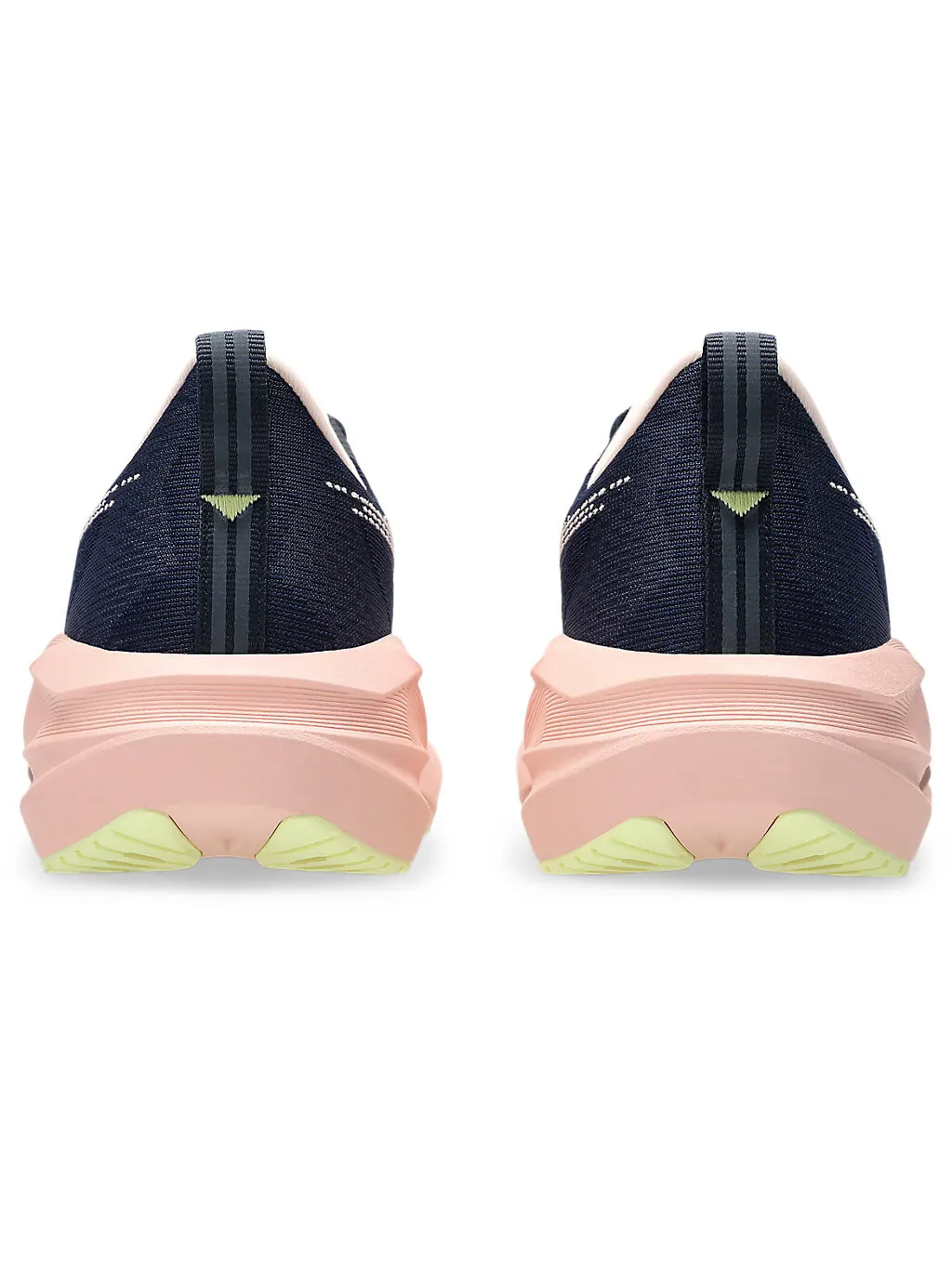 Беговые женские кроссовки Asics Novablast 5, Midnight/Breeze — изображение 6 из 7, синий/розовый