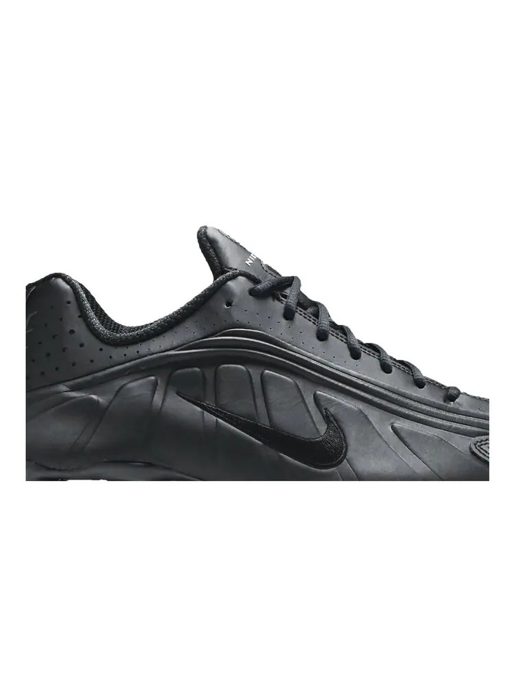 Кроссовки Nike Shox R4 'Triple Black' — изображение 2 из 4, черный