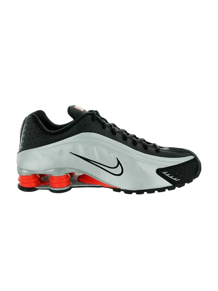 Кроссовки Nike Shox R4 'Black Metallic Silver' — изображение 1 из 1