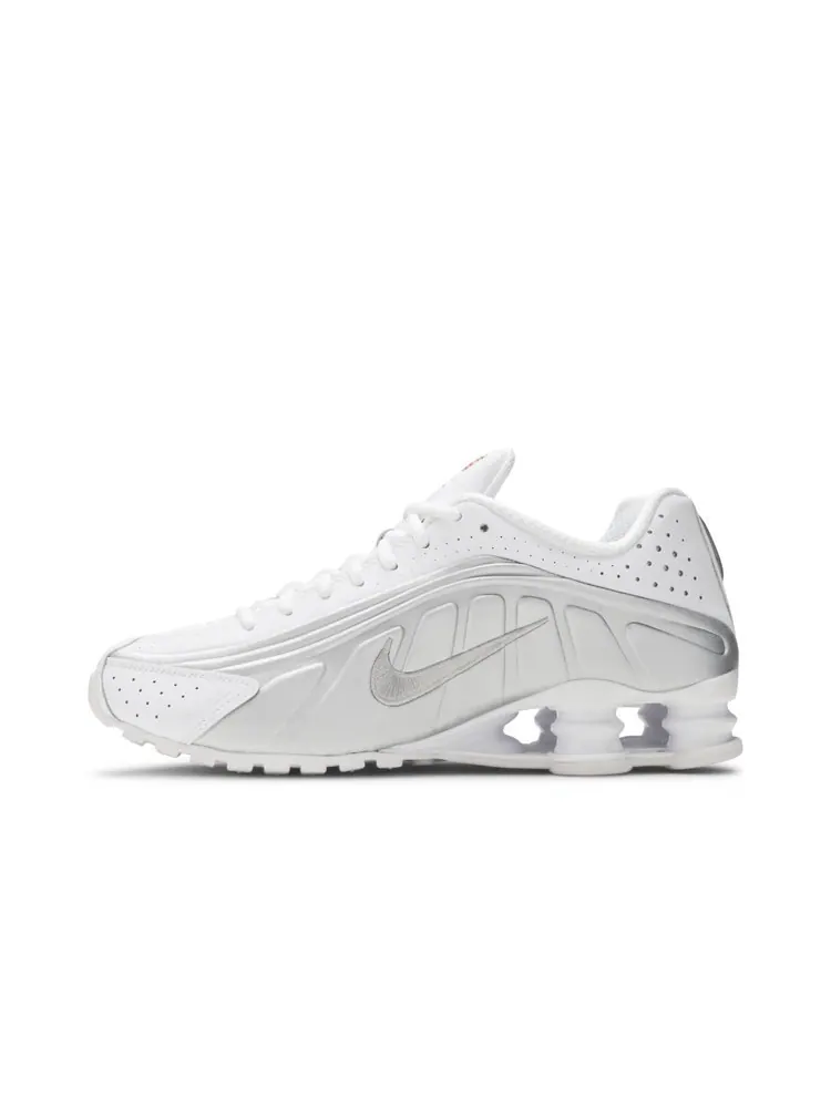 Кроссовки Nike Shox R4 'White Metallic' — изображение 3 из 4, белый
