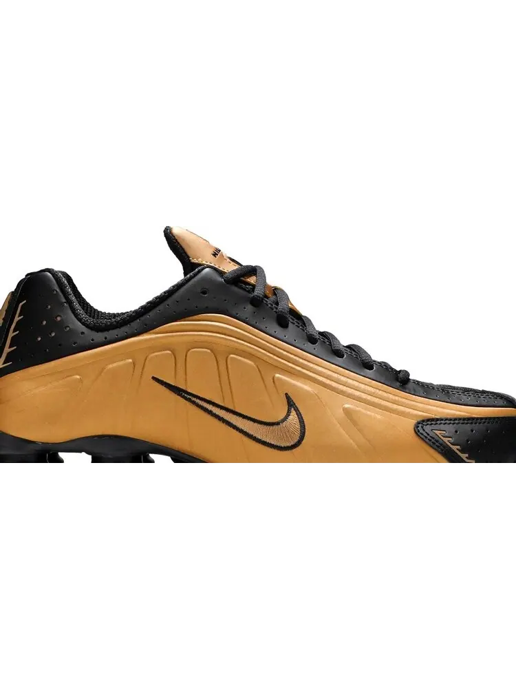 Кроссовки Nike Shox R4 'Metallic Gold' — изображение 2 из 8, золото