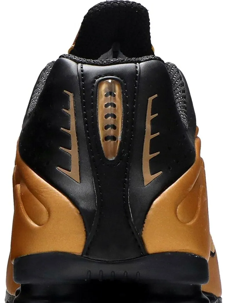 Кроссовки Nike Shox R4 'Metallic Gold' — изображение 7 из 8, золото