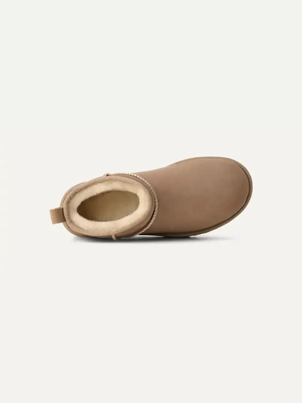 Женские короткие ботинки UGG Classic Ultra Mini — изображение 6 из 6, бежевый