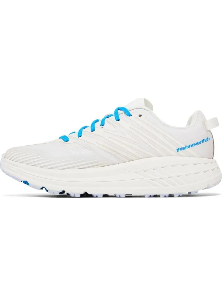Кроссовки thisisneverthat x Speedgoat 4 Marshmallow Cyan — изображение 3 из 8, бежевый