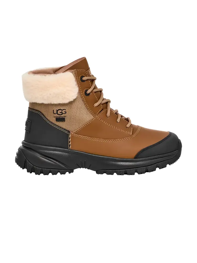 Ботинки UGG Wmns Yose Fluff V2 — изображение 1 из 1, коричневый