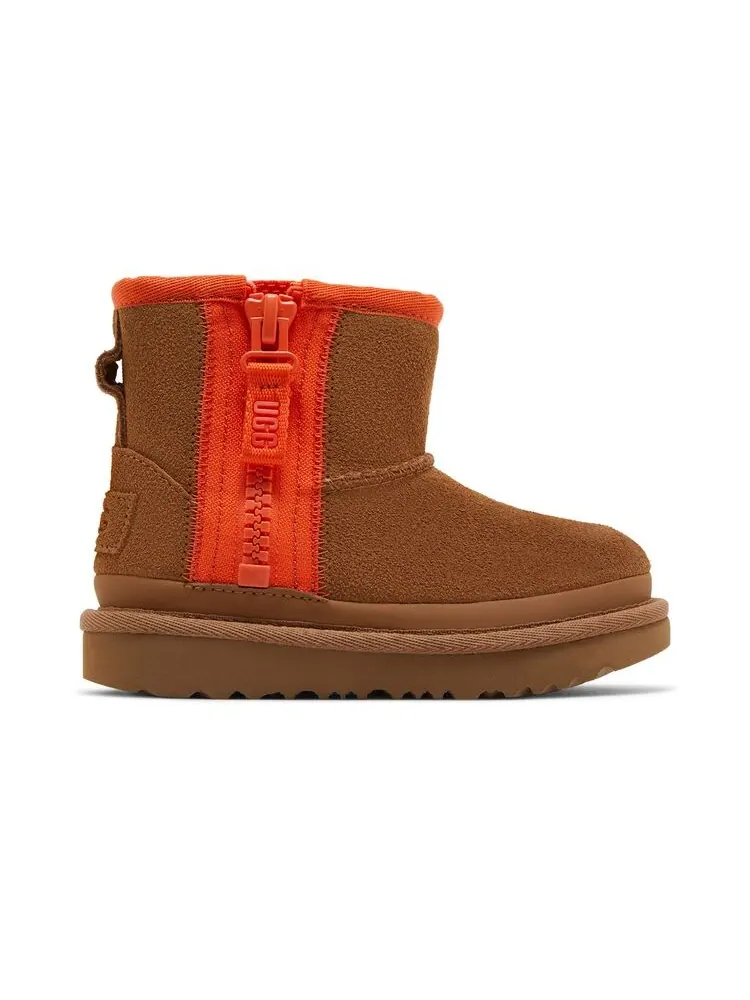 Ботинки UGG Classic Mini Zipper Tape Logo Boot Toddler Chestnut — изображение 1 из 6, орех