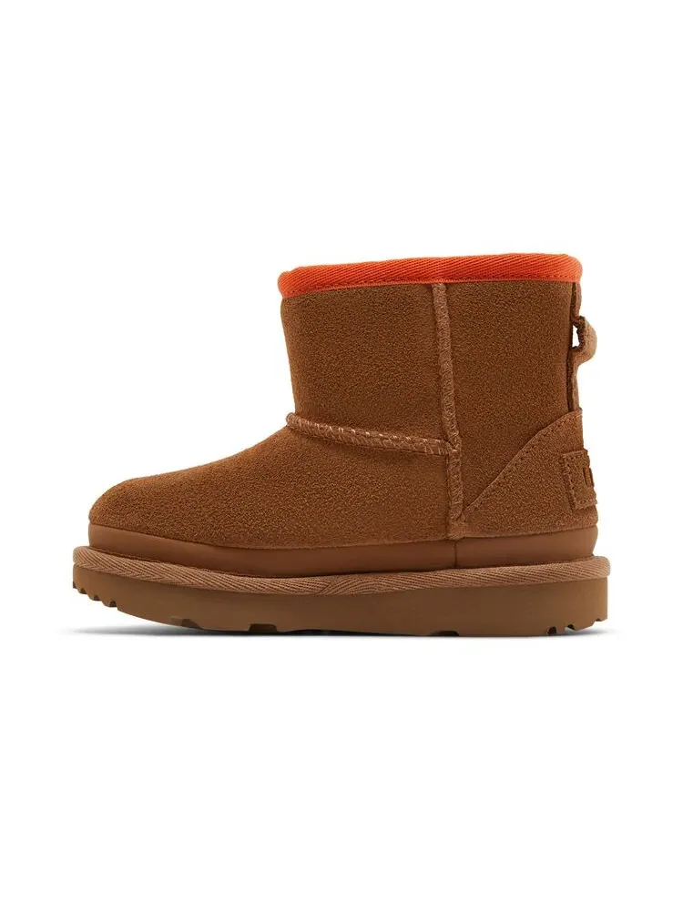 Ботинки UGG Classic Mini Zipper Tape Logo Boot Toddler Chestnut — изображение 3 из 6, орех