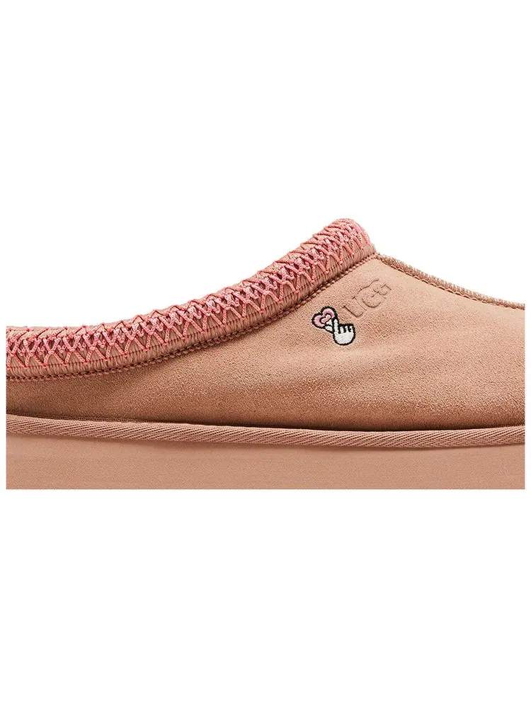 Кроссовки UGG Wmns Tazz Slipper 'Love '25 Pack - Arroyo Tropical Pink' — изображение 2 из 4, загар