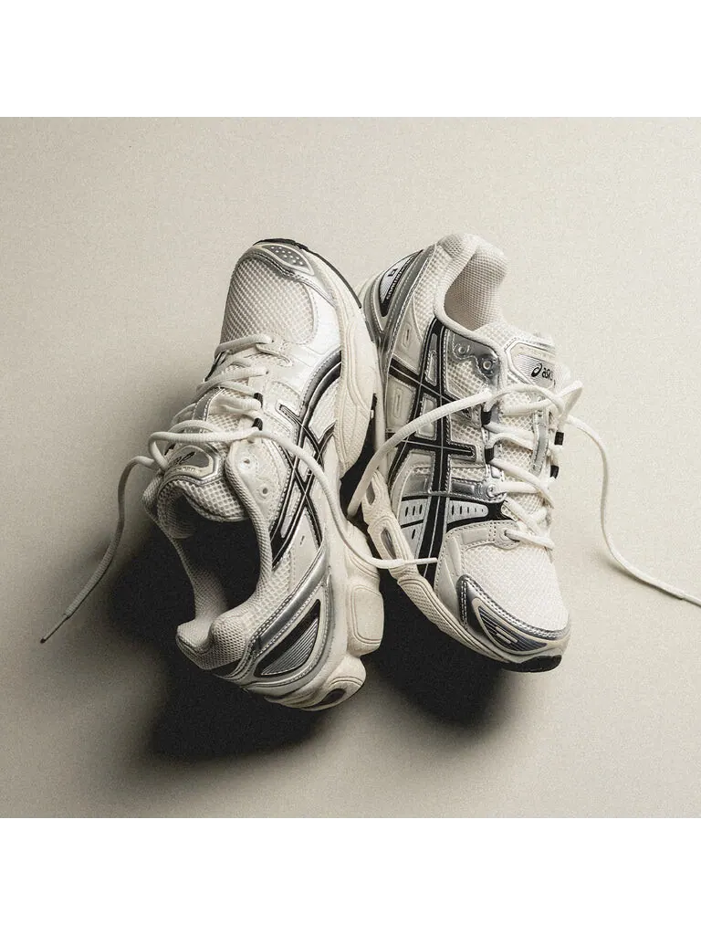 Кроссовки Gel-Nimbus 9 Asics — изображение 1 из 9, кремовый/черный
