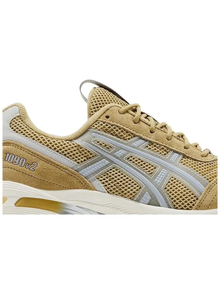 Кроссовки ASICS Wmns Gel 1090V2 'Khaki Beige Oyster Grey' — изображение 2 из 4, загар