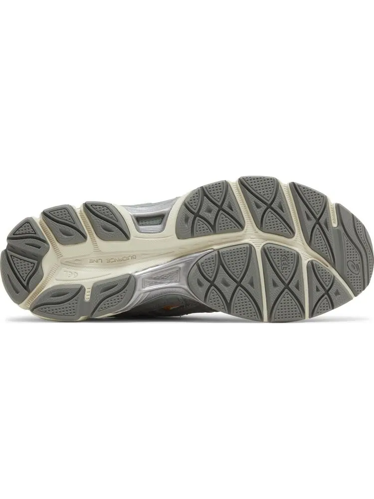 Кроссовки Gel NYC 'Cream Clay Grey' — изображение 4 из 4, бежевый
