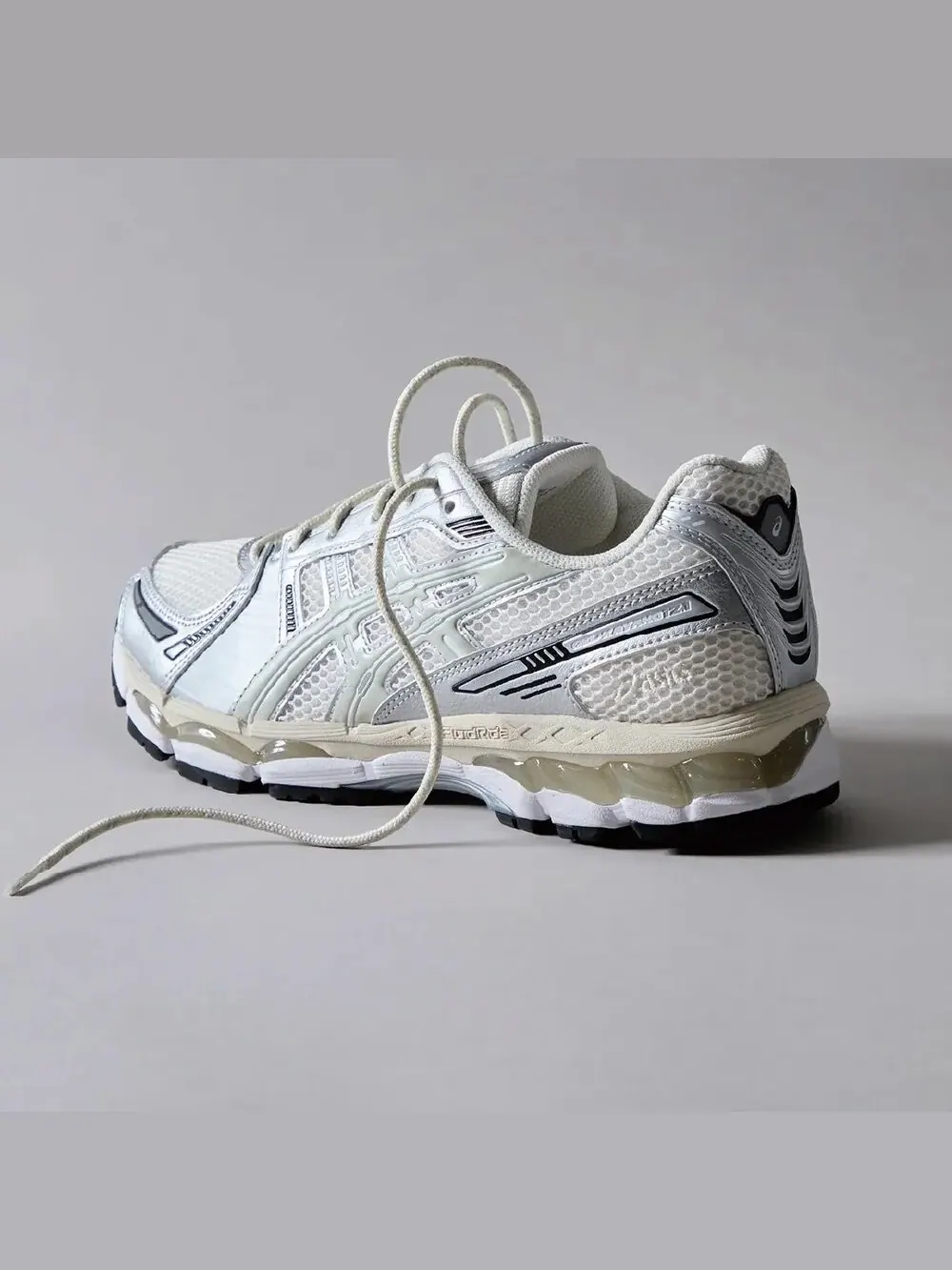 Кроссовки Asics Gel-Kayano 12.1 Ronnie Fieg — изображение 3 из 7, бежевый
