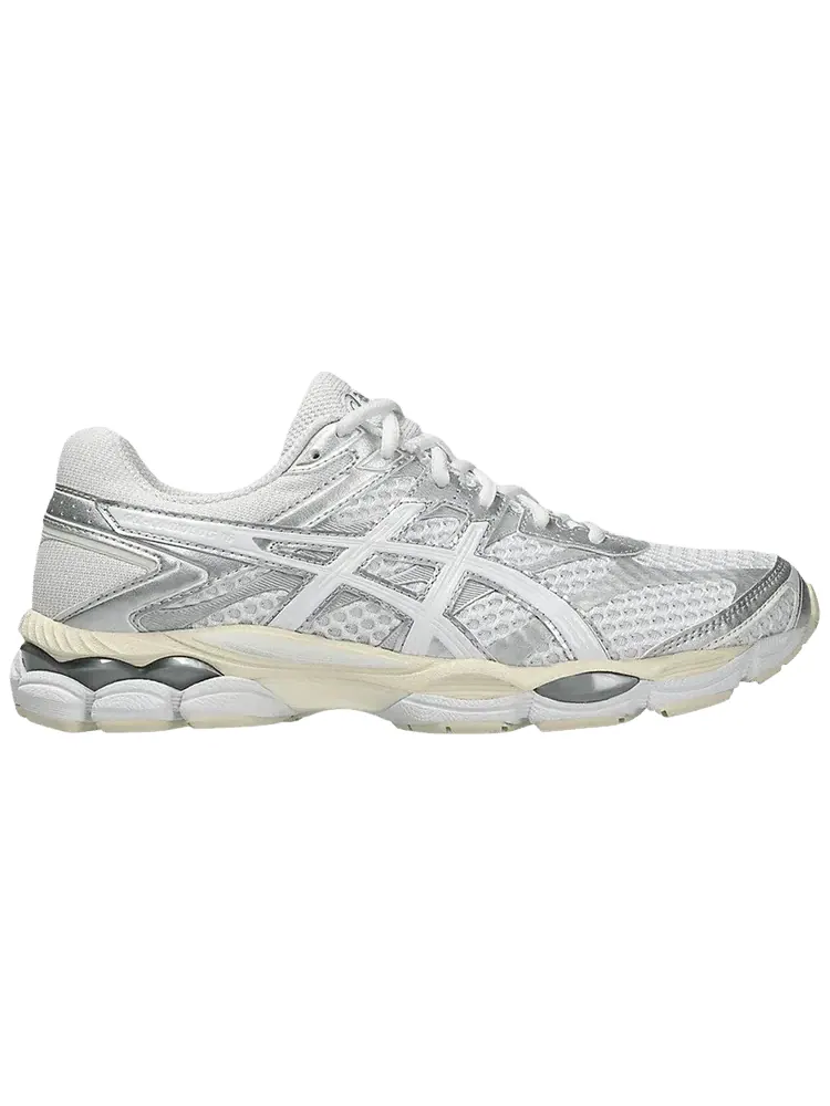 Кроссовки Asics Gel Cumulus 16 — изображение 1 из 1, белый