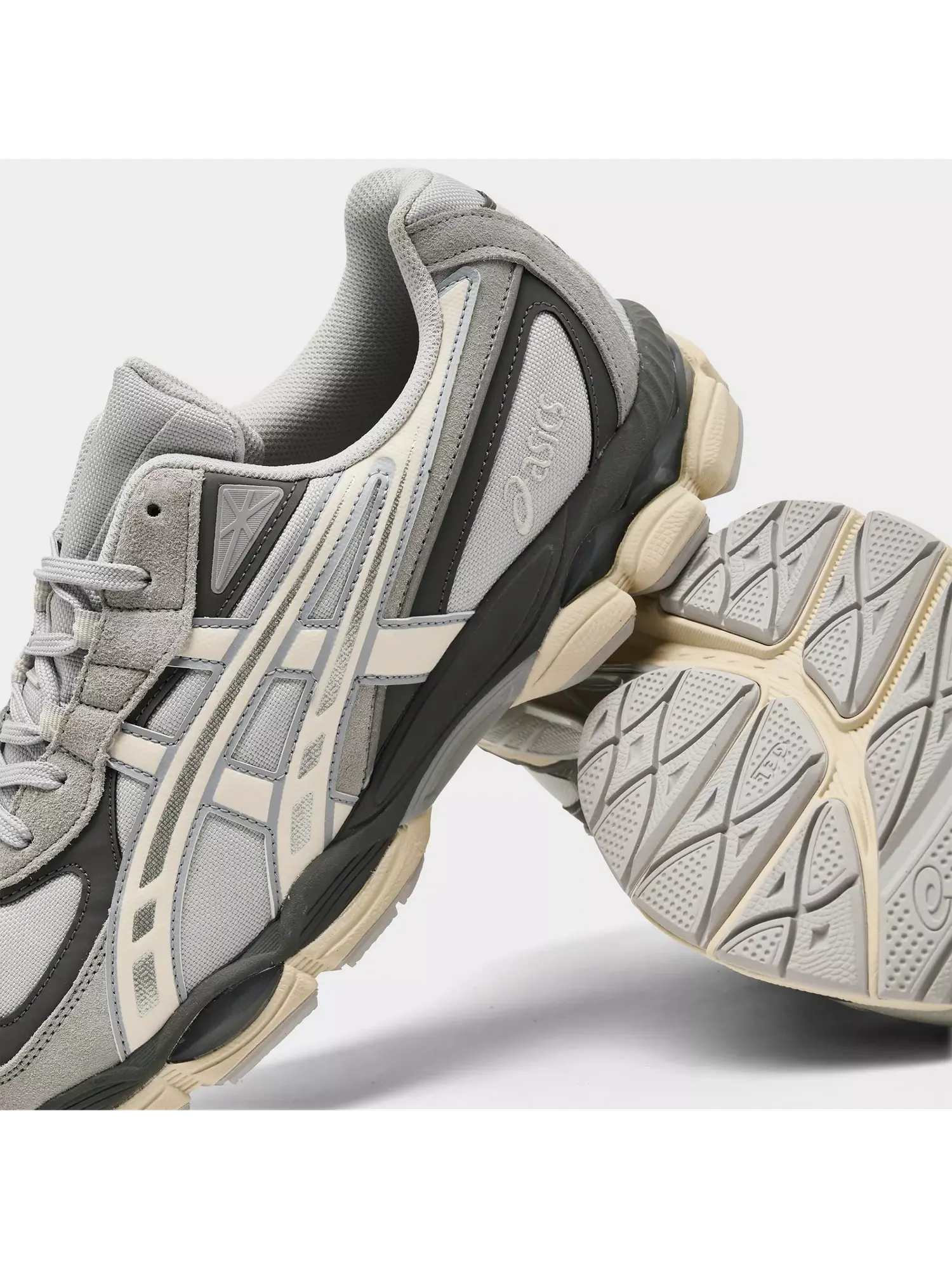 Кроссовки ASICS Gel NYC 2055 'Glacier Grey Cream' — изображение 3 из 6, серый/кремовый