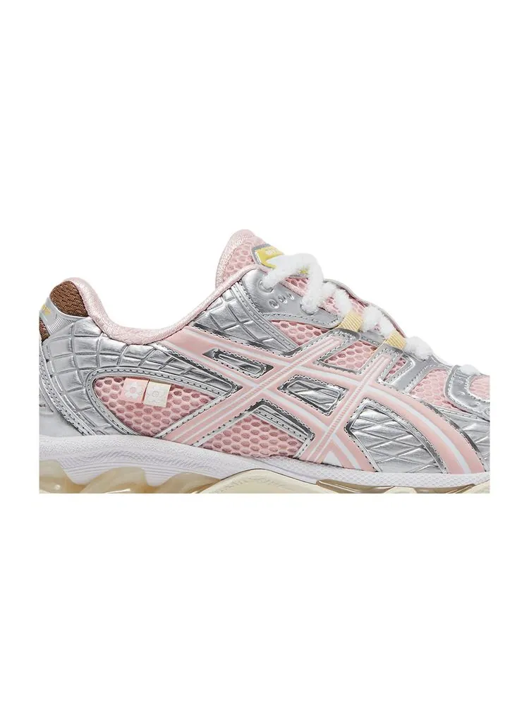 Кроссовки VANDYTHEPINK x atmos x Gel Nimbus 10.1 'Strawberry' — изображение 2 из 8, красный