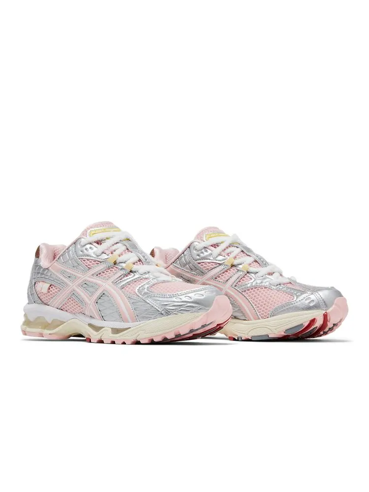 Кроссовки VANDYTHEPINK x atmos x Gel Nimbus 10.1 'Strawberry' — изображение 8 из 8, красный