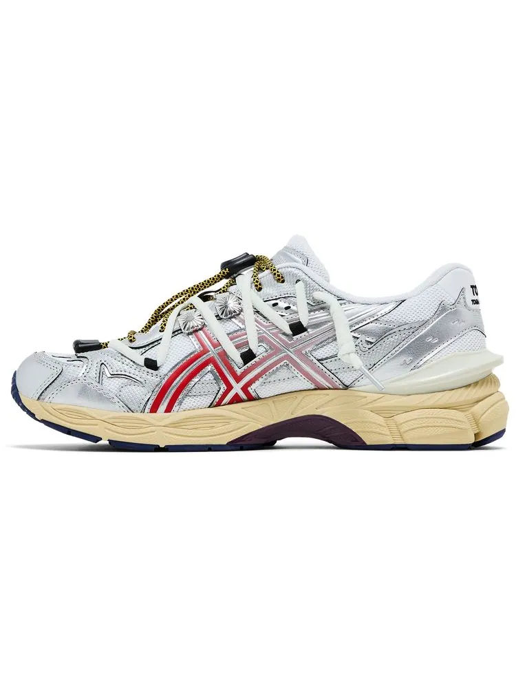 Кроссовки TOGA x ASICS Gel Cumulus 16 TG — изображение 3 из 8, красный