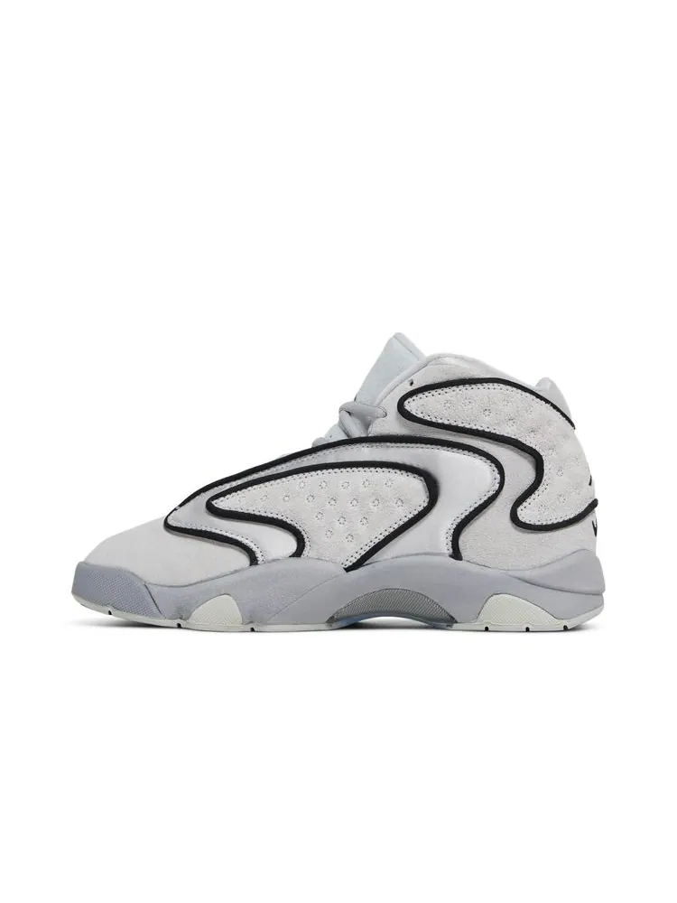 Кроссовки Wmns Air Jordan OG 'Tech Grey' — изображение 3 из 8, серый