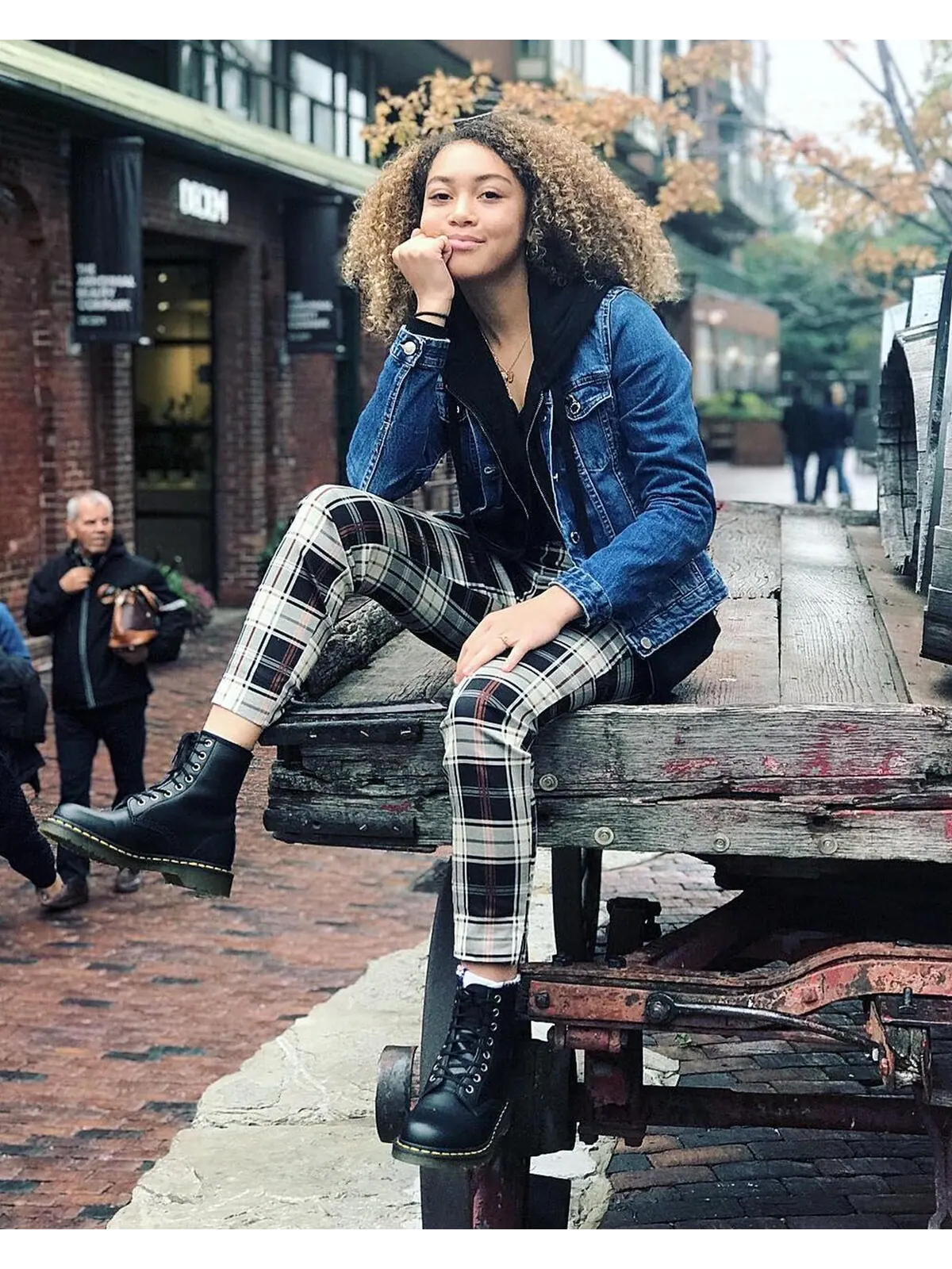 Ботинки берцы Dr. Martens Vegan 1460 Felix — изображение 5 из 11, черный