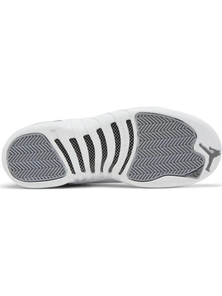 Кроссовки Air Jordan 12 Retro GS Stealth — изображение 4 из 8, серый
