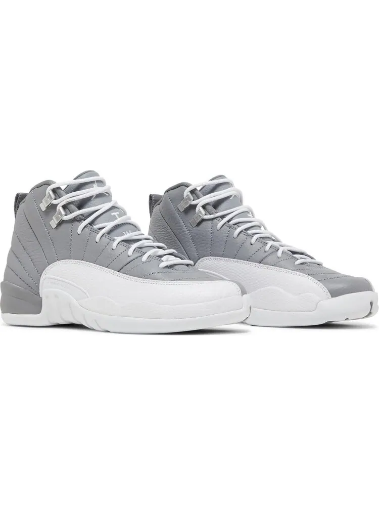 Кроссовки Air Jordan 12 Retro GS Stealth — изображение 8 из 8, серый