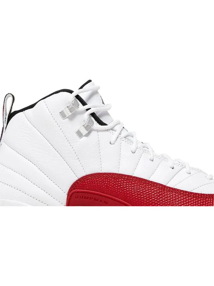 Кроссовки Air Jordan 12 Retro GS 'Cherry' 2023 — изображение 2 из 4, белый