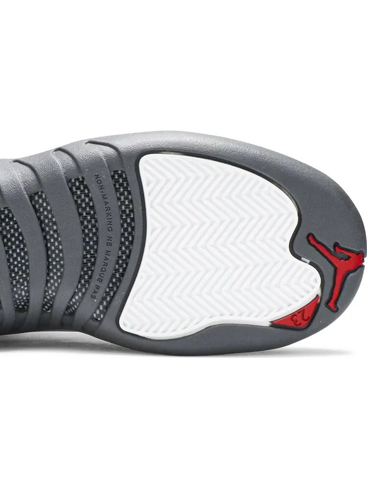Кроссовки Air Jordan 12 Retro BG Dark Grey — изображение 5 из 8, серый