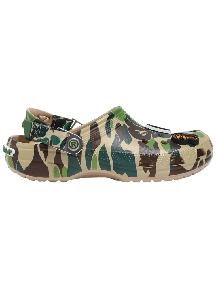 Кроссовки Crocs BAPE x Classic Clog 'ABC Camo - Green' — изображение 1 из 1, зеленый