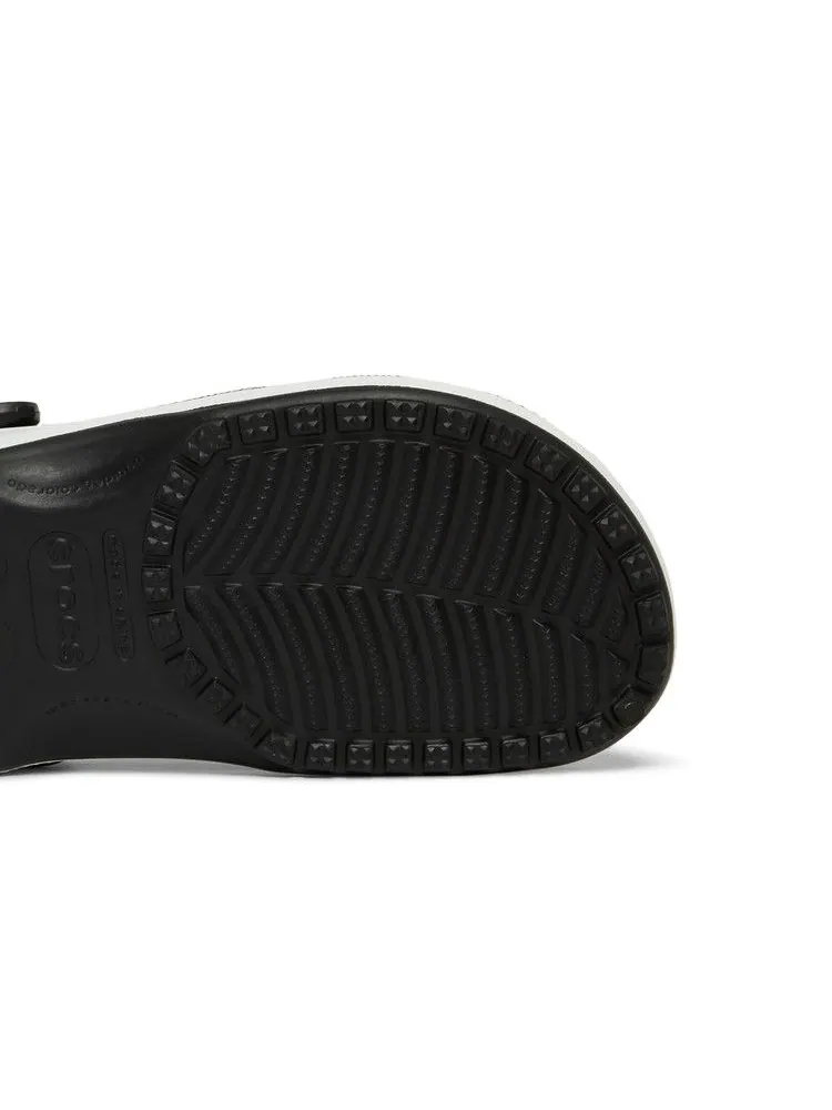 Кроссовки Crocs Mastermind Japan x Classic Clog 'Black White' — изображение 6 из 9, черный/белый