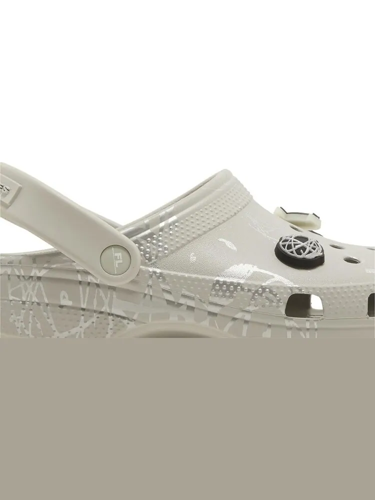 Кроссовки Futura Laboratories x Classic Clog 'Pearl White' — изображение 2 из 4, белый