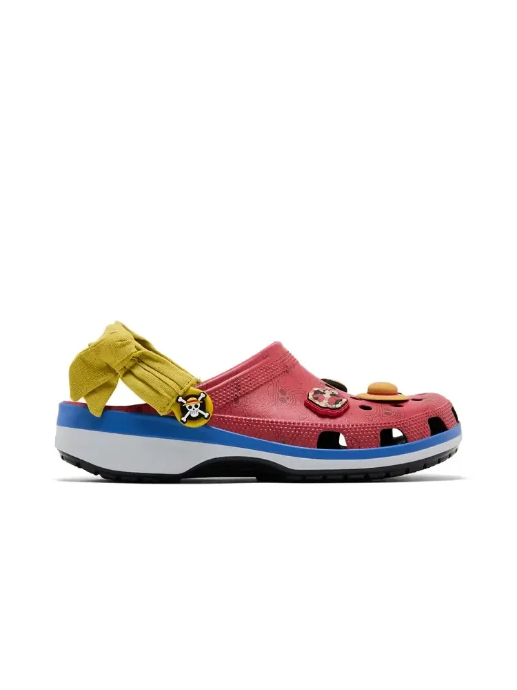 Классические сабо One Piece x Crocs 'Luffy' — изображение 1 из 8, красный