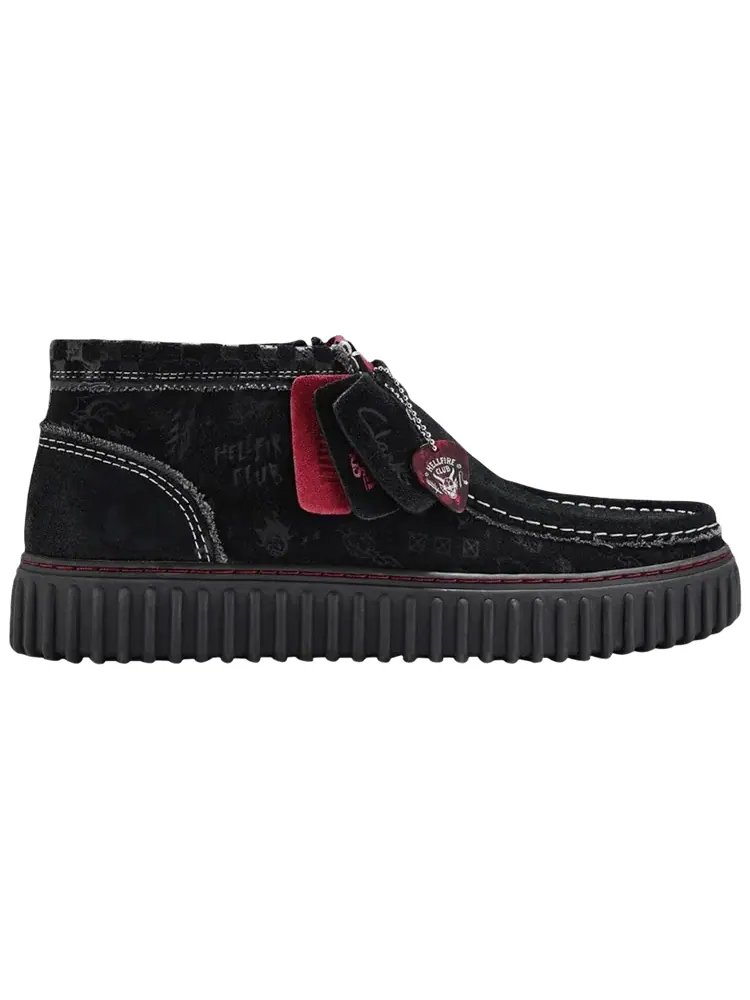 Кроссовки Clarks Torhill Hi Stranger Things Hellfire Club, замша — изображение 1 из 1, черный