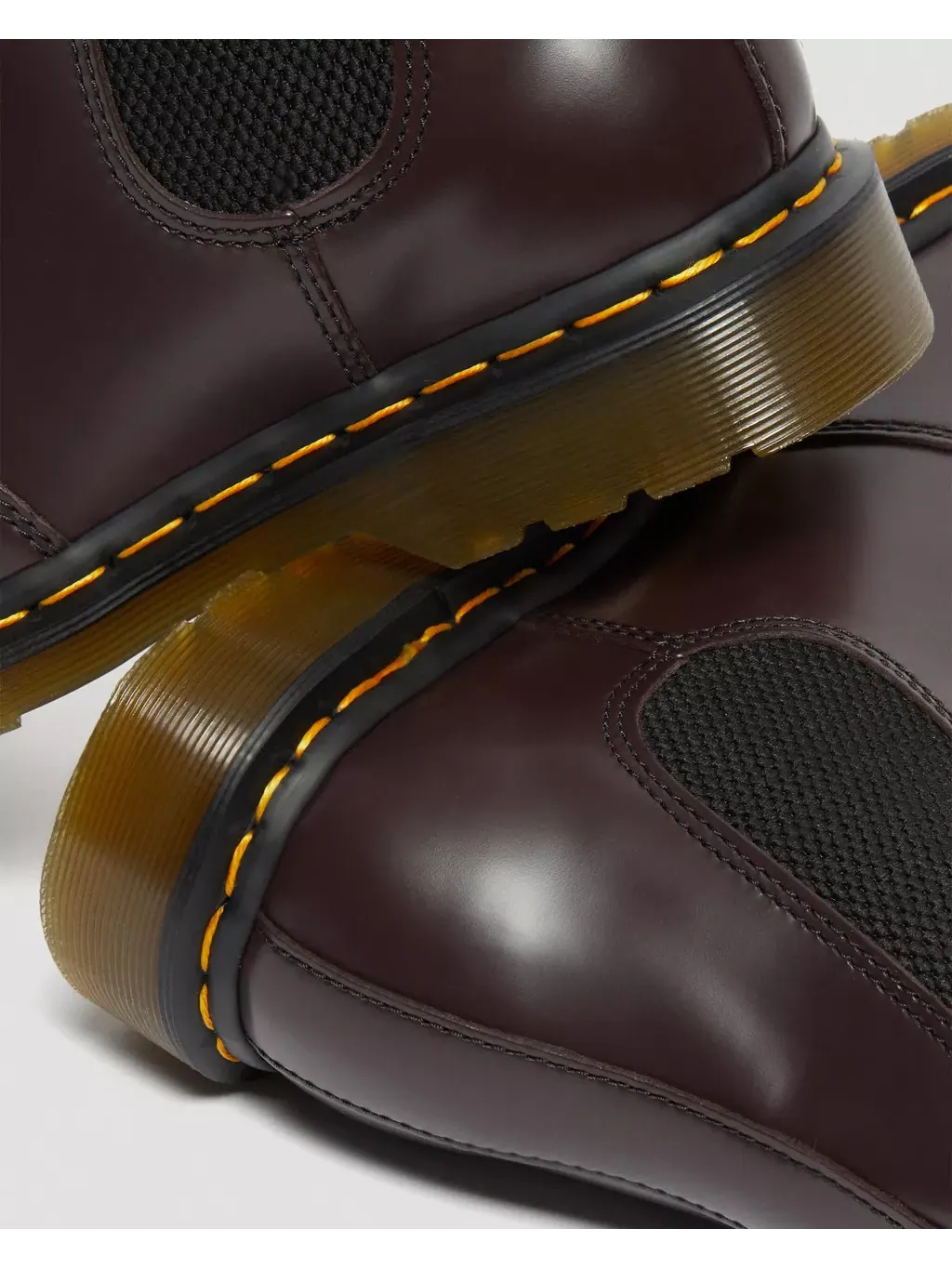 Ботинки Dr. Martens 2976 Yellow Stitch Smooth Leather Chelsea — изображение 7 из 10, бордовый