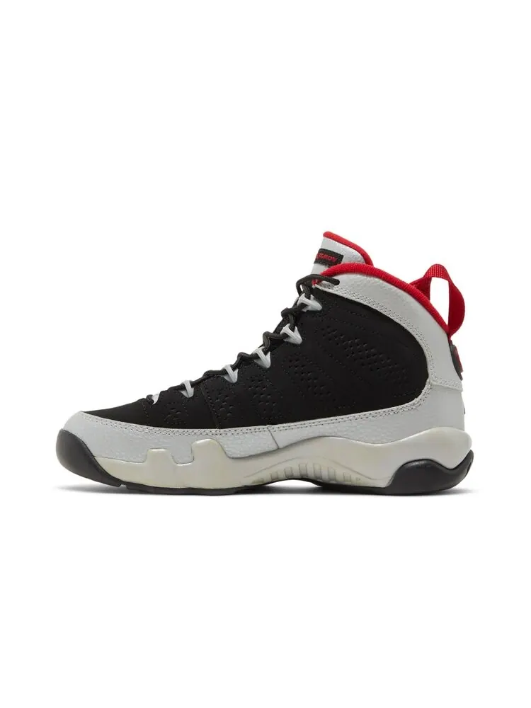 Кроссовки Air Jordan 9 Retro GS 'Johnny Kilroy' — изображение 3 из 4, черный