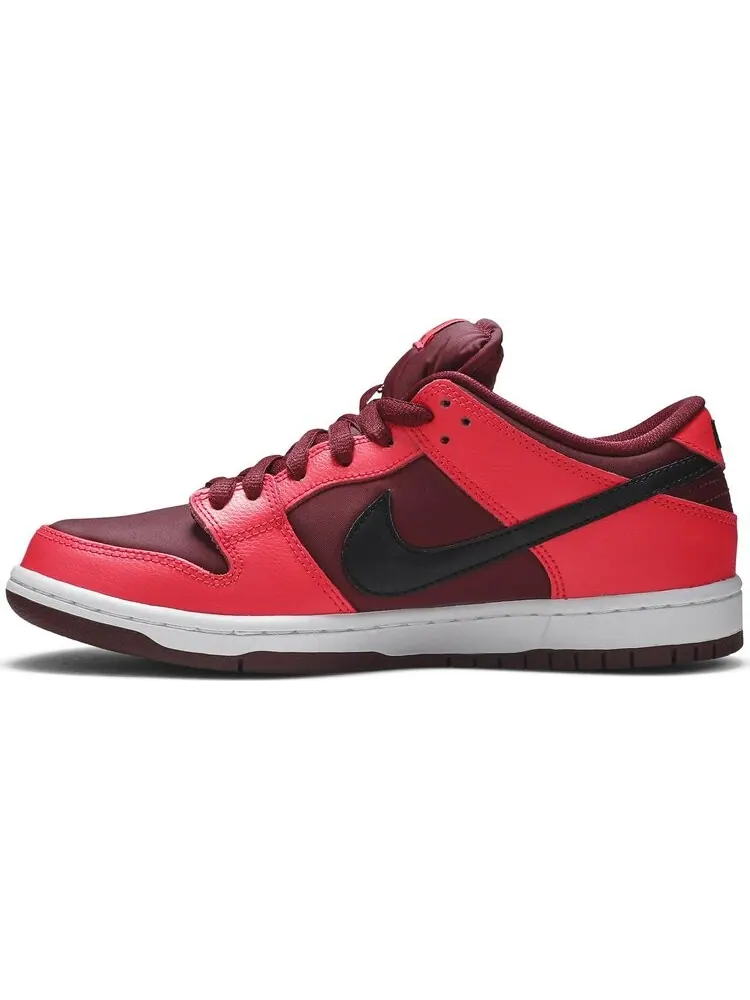 Кроссовки Nike Dunk Low SB 'Laser Crimson' — изображение 3 из 8, красный