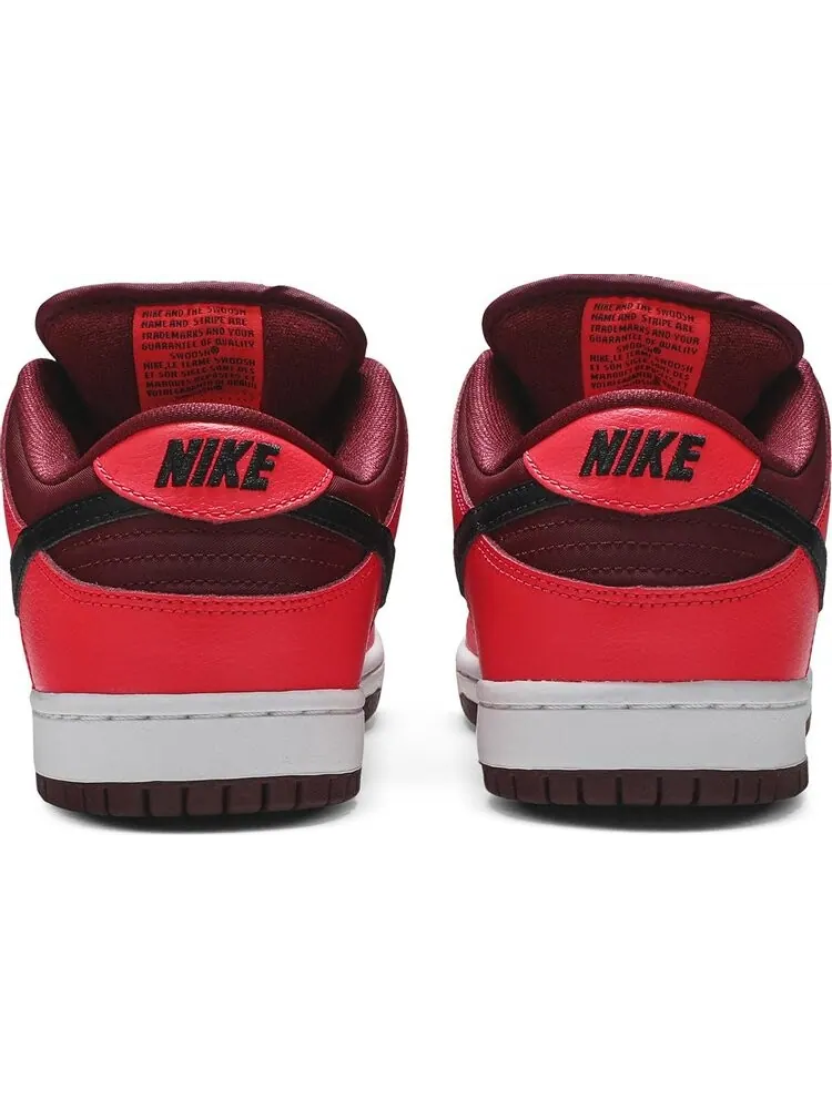 Кроссовки Nike Dunk Low SB 'Laser Crimson' — изображение 6 из 8, красный