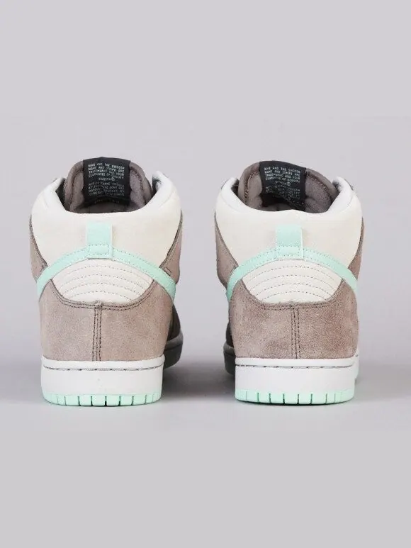 Кроссовки Nike Dunk High Pro SB 'Soft Grey' — изображение 4 из 4, серый