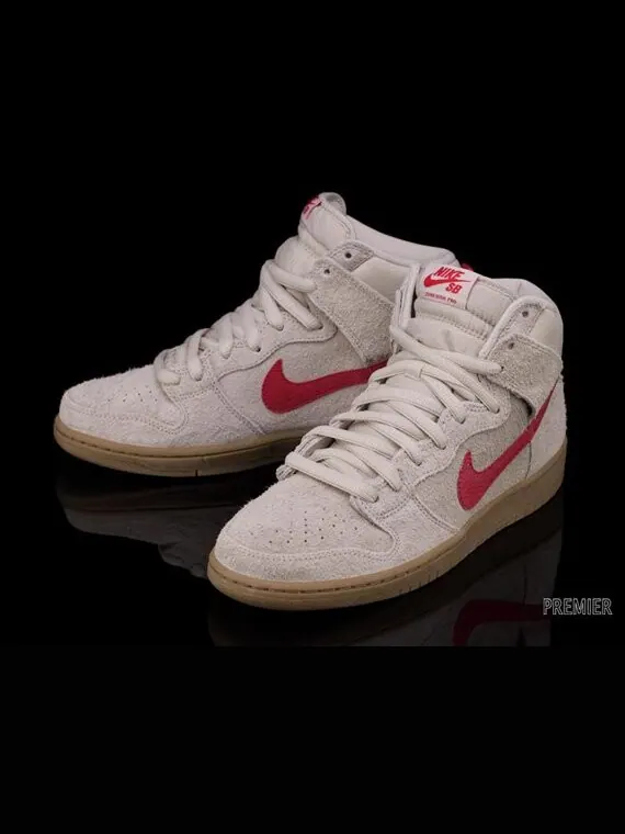 Кроссовки Nike Dunk High Pro SB 'Birch Hyper Red' — изображение 3 из 4, загар