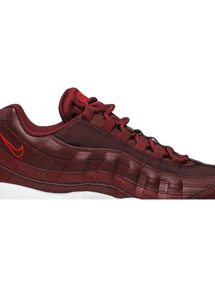 Кроссовки Nike Wmns Air Max 95 'Team Red' — изображение 2 из 8, красный