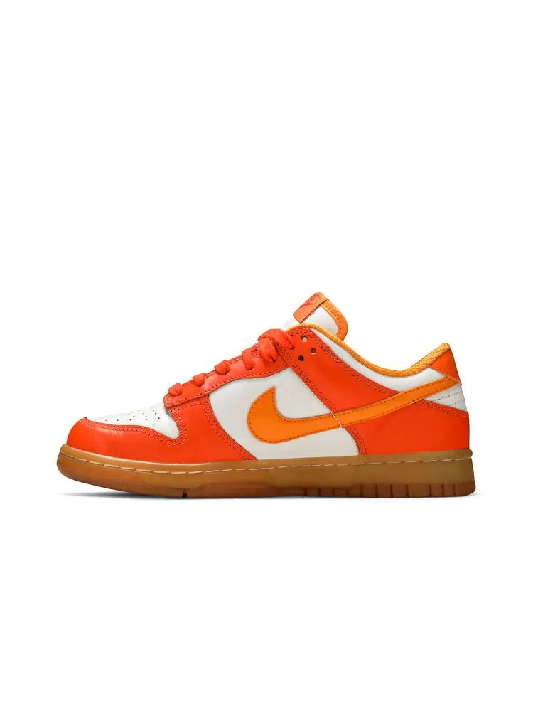 Кроссовки Nike Wmns Dunk Low — изображение 3 из 8, белый