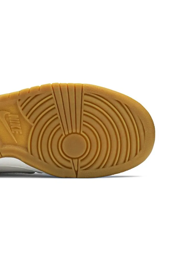 Кроссовки Nike Wmns Dunk Low — изображение 5 из 8, белый