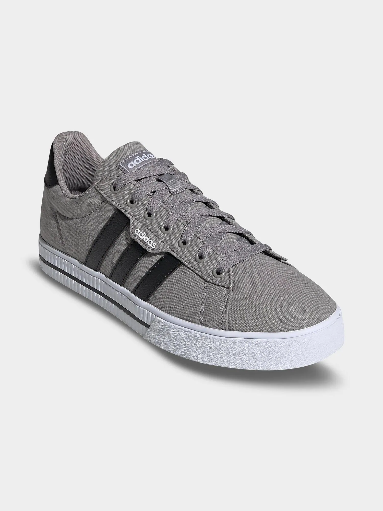 Мужские кроссовки Adidas Essentials Daily 3.0 — изображение 2 из 6, серый