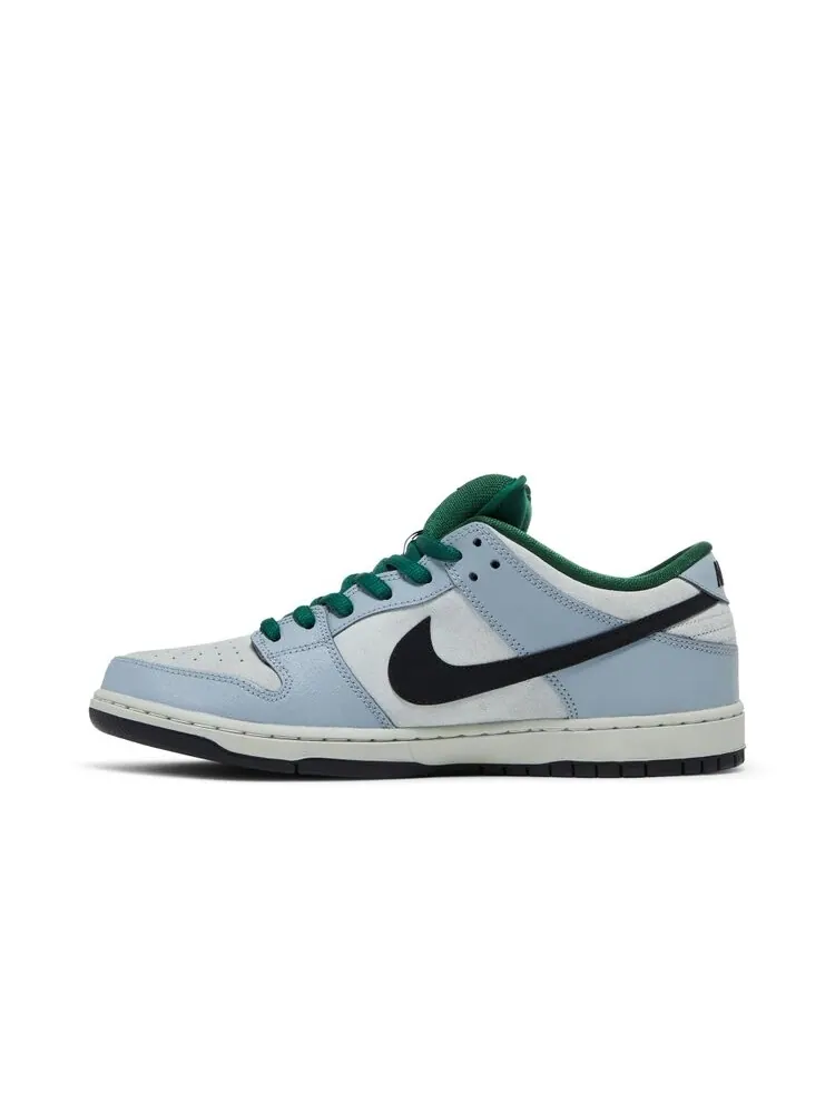 Кроссовки Nike Dunk Low Premium SB 'Maple Leaf' — изображение 3 из 4, серый