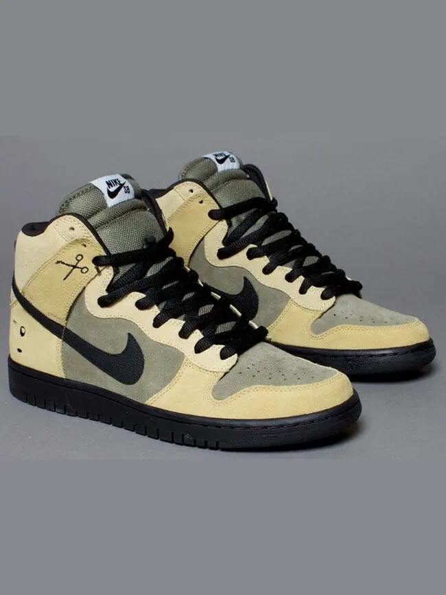 Кроссовки Nike Dunk High Premium SB 'Chrome Ball' — изображение 2 из 4, загар